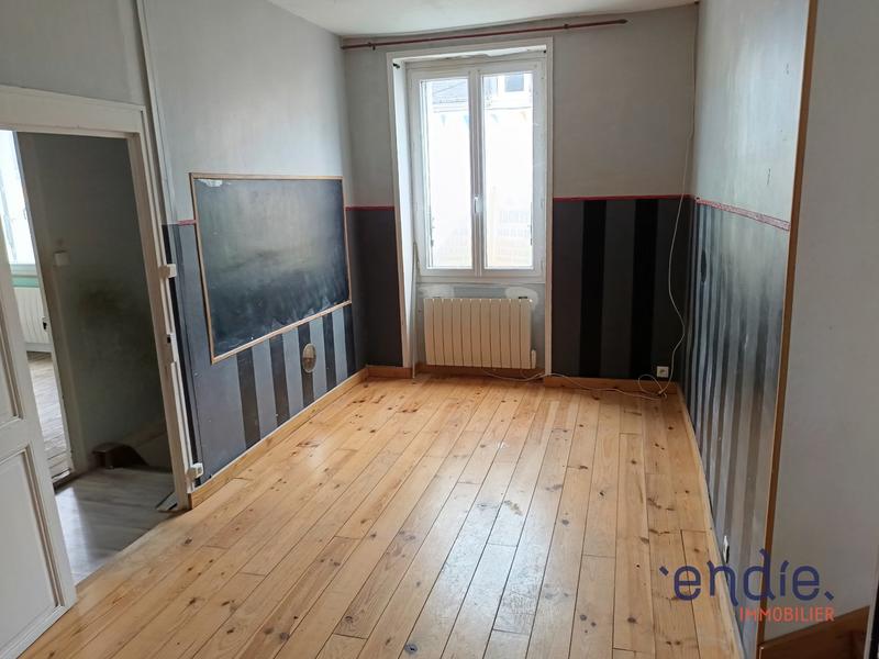 Maison - 93 m² - 6 pièces