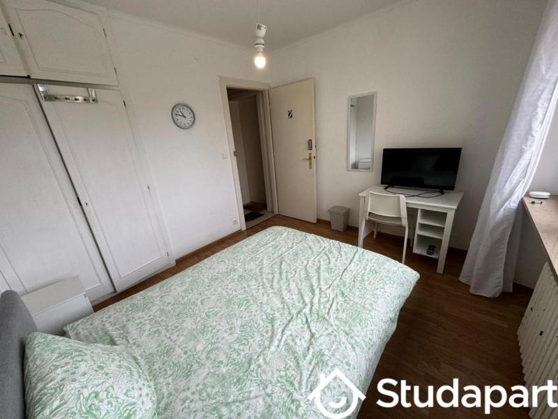 Chambre - 9 m² - 1 pièce