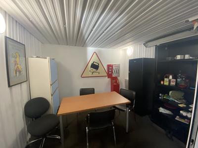 Local d'activités - 509 m²