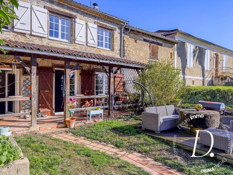 Maison - 168 m² - 8 pièces