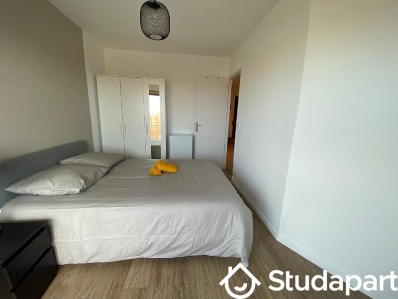 Chambre - 11 m² - 1 pièce