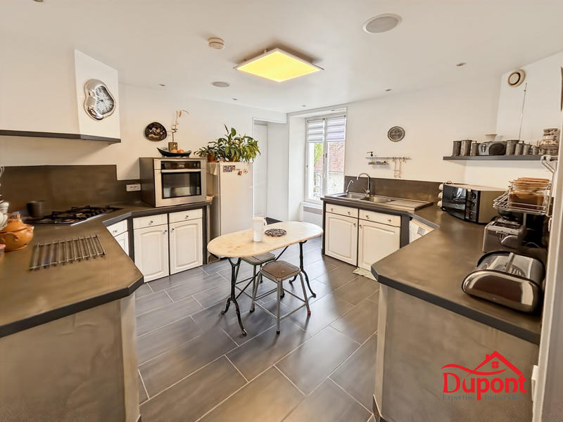 Maison ancienne - 288 m² - 10 pièces