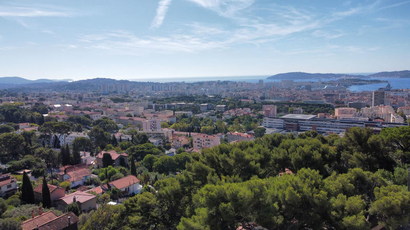 Maison - 244 m² - 8 pièces