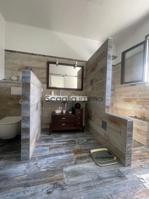 Maison - 148 m² - 4 pièces