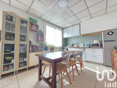 Maison - 96 m² - 6 pièces