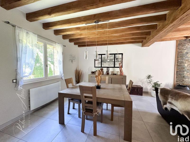 Maison - 195 m² - 7 pièces