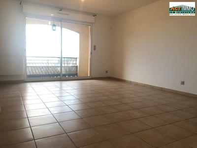 Appartement - 70 m² - 4 pièces