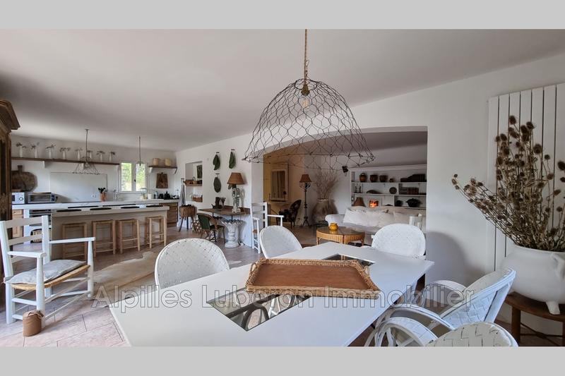 Maison - 400 m² - 5 pièces