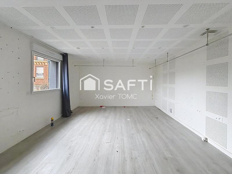 Local commercial - 284 m² - 11 pièces