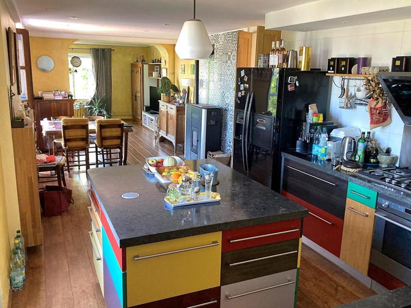 Maison - 185 m² - 9 pièces