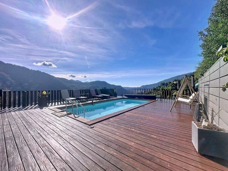 Maison - 183 m² - 5 pièces