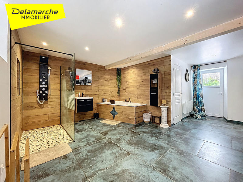 Maison - 179 m² - 8 pièces