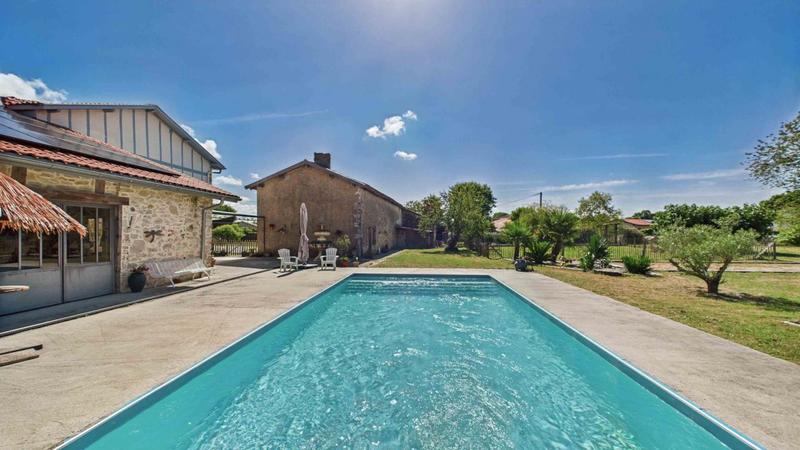 Corps de ferme - 316 m² - 12 pièces