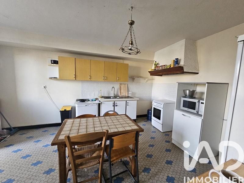 Maison - 242 m² - 7 pièces