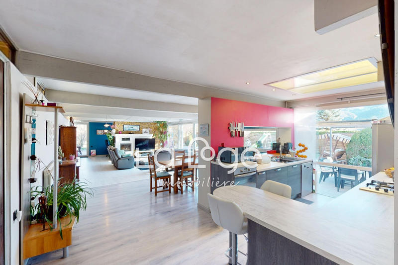 Maison - 160 m² - 4 pièces