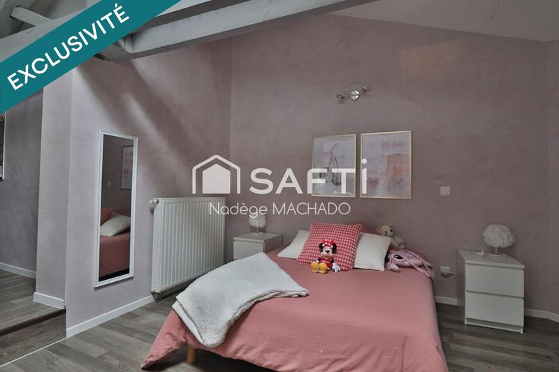 Maison - 219 m² - 9 pièces