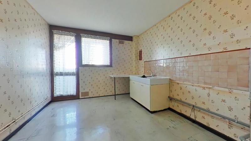 Appartement ancien - 94 m² - 4 pièces