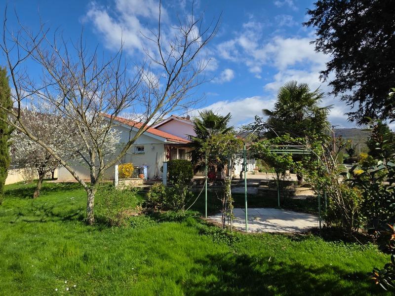 Maison - 157 m² - 7 pièces