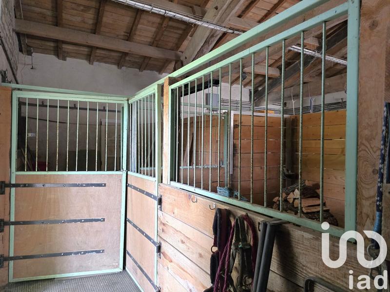 Maison - 270 m² - 10 pièces