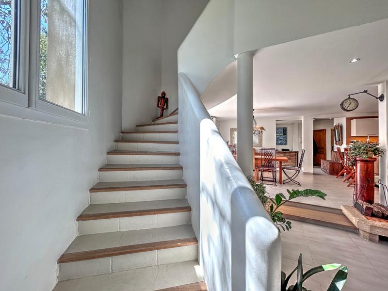 Maison ancienne - 216 m² - 8 pièces