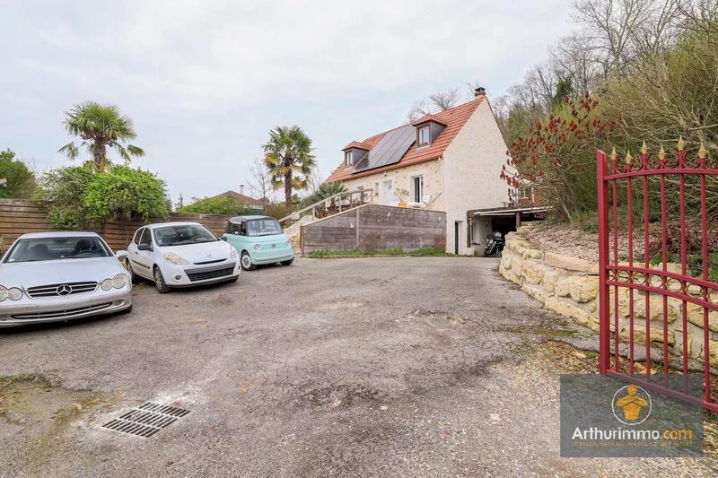 Maison - 180 m² - 6 pièces