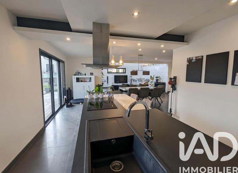 Maison - 174 m² - 6 pièces