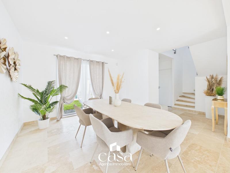 Maison - 179 m² - 7 pièces