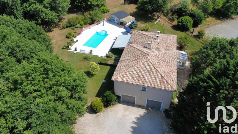 Maison - 180 m² - 6 pièces