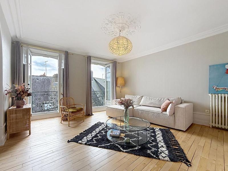 Appartement - 155 m² - 6 pièces