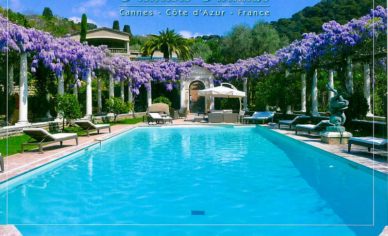 Maison - 1 000 m² - 9 pièces