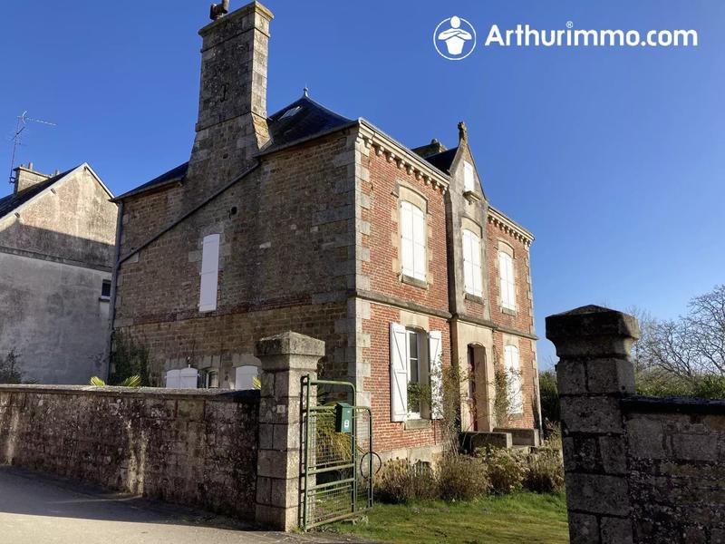 Maison - 227 m² - 7 pièces