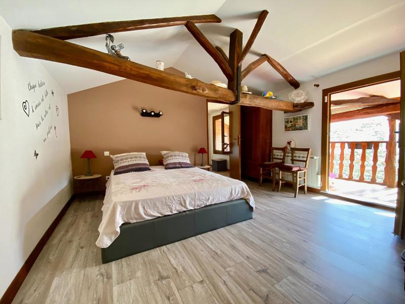 Maison - 187 m² - 7 pièces