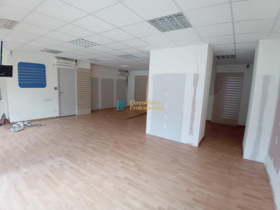 Local commercial - 275 m² - 3 pièces