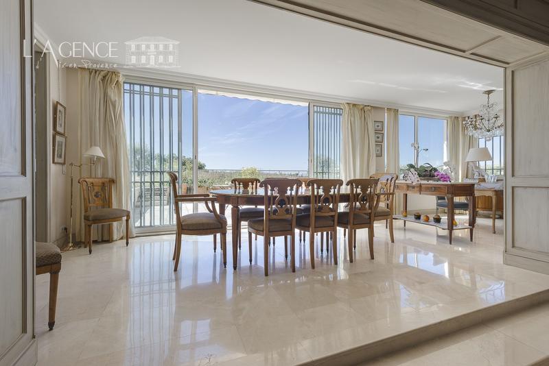 Appartement - 200 m² - 4 pièces