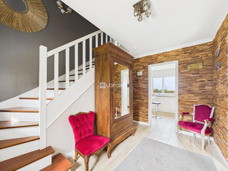 Maison - 150 m² - 9 pièces