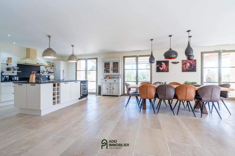 Maison en pierre - 157 m² - 6 pièces