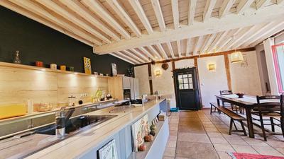 Maison - 216 m² - 8 pièces