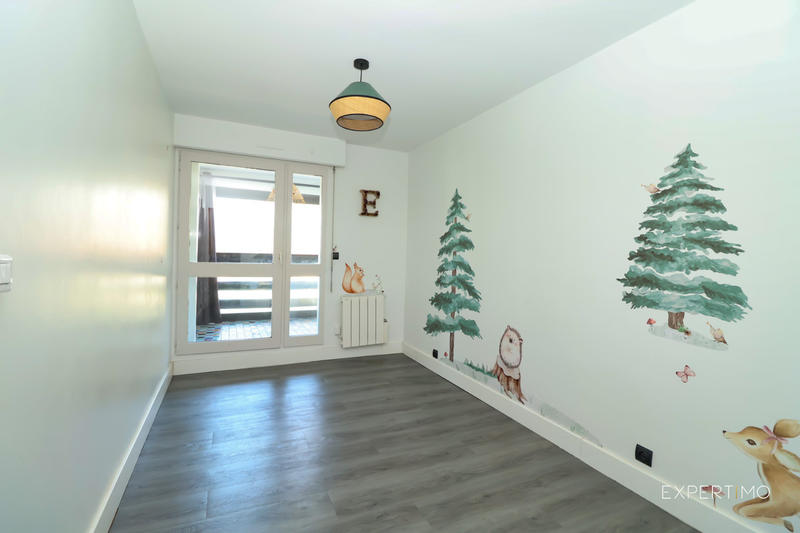 Appartement - 97 m² - 4 pièces