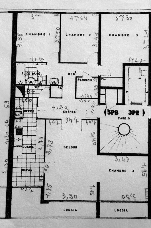 Appartement - 90 m² - 5 pièces