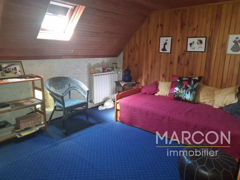 Propriété - 184 m² - 6 pièces