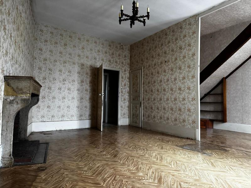 Maison - 185 m² - 10 pièces