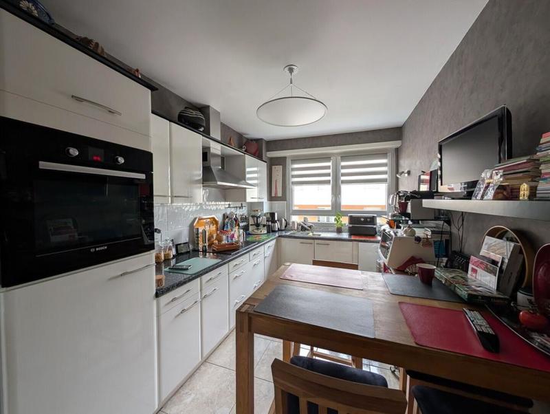 Appartement - 99 m² - 5 pièces