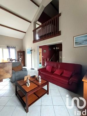 Maison - 96 m² - 4 pièces