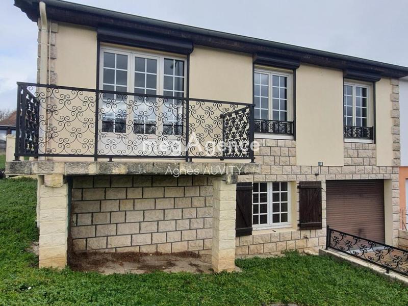 Maison traditionnelle - 107 m² - 6 pièces