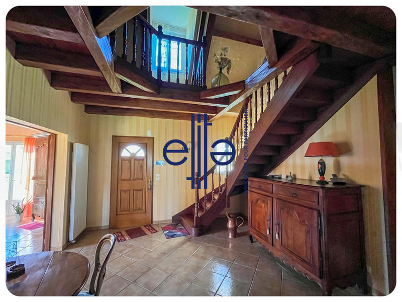 Maison - 190 m² - 6 pièces