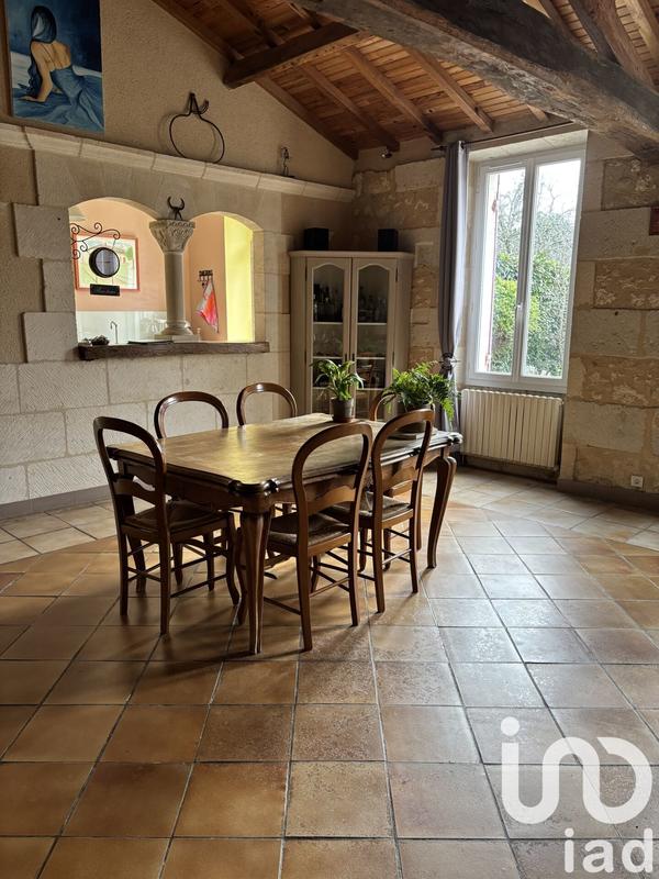 Maison - 220 m² - 6 pièces