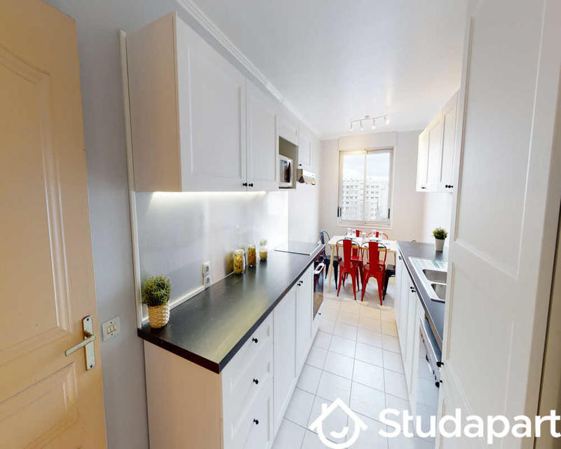 Chambre - 100 m² - 1 pièce