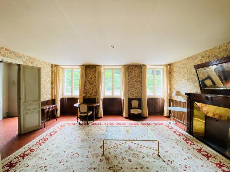 Maison - 400 m² - 11 pièces