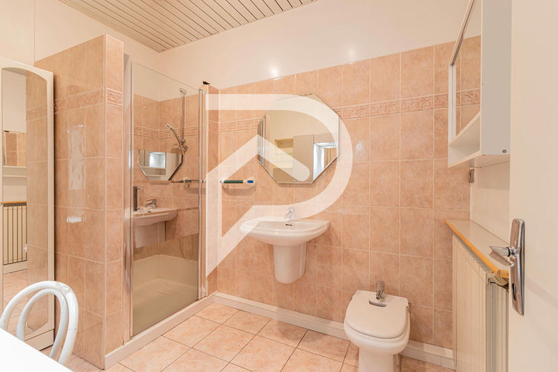 Appartement - 75 m² - 3 pièces