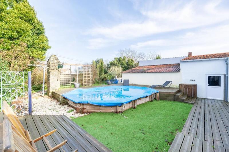 Maison - 200 m² - 8 pièces